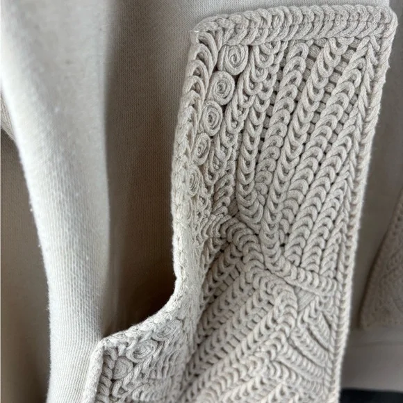 ZARA Women’s Light Beige Round Neck Sweatshirt Tricot Patch Pockets Size Medium - Picture 13 of 15